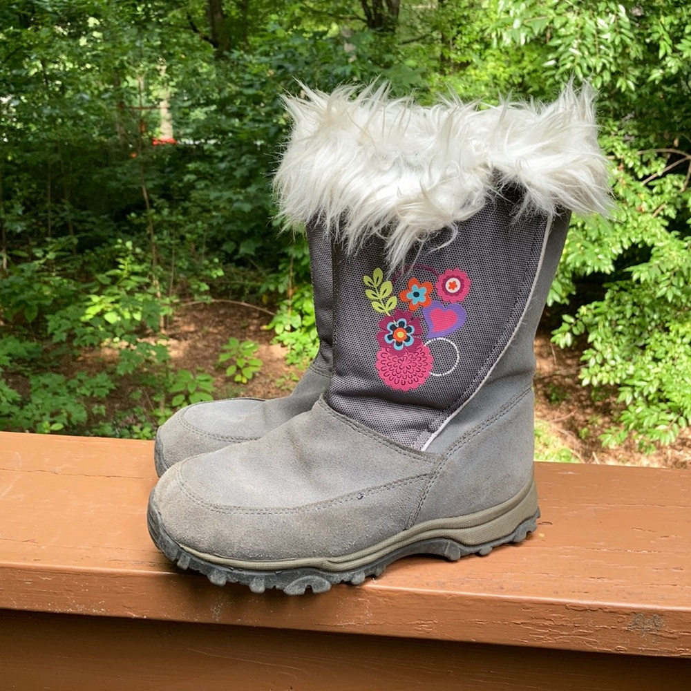 Hanna Anderson grey leather boots